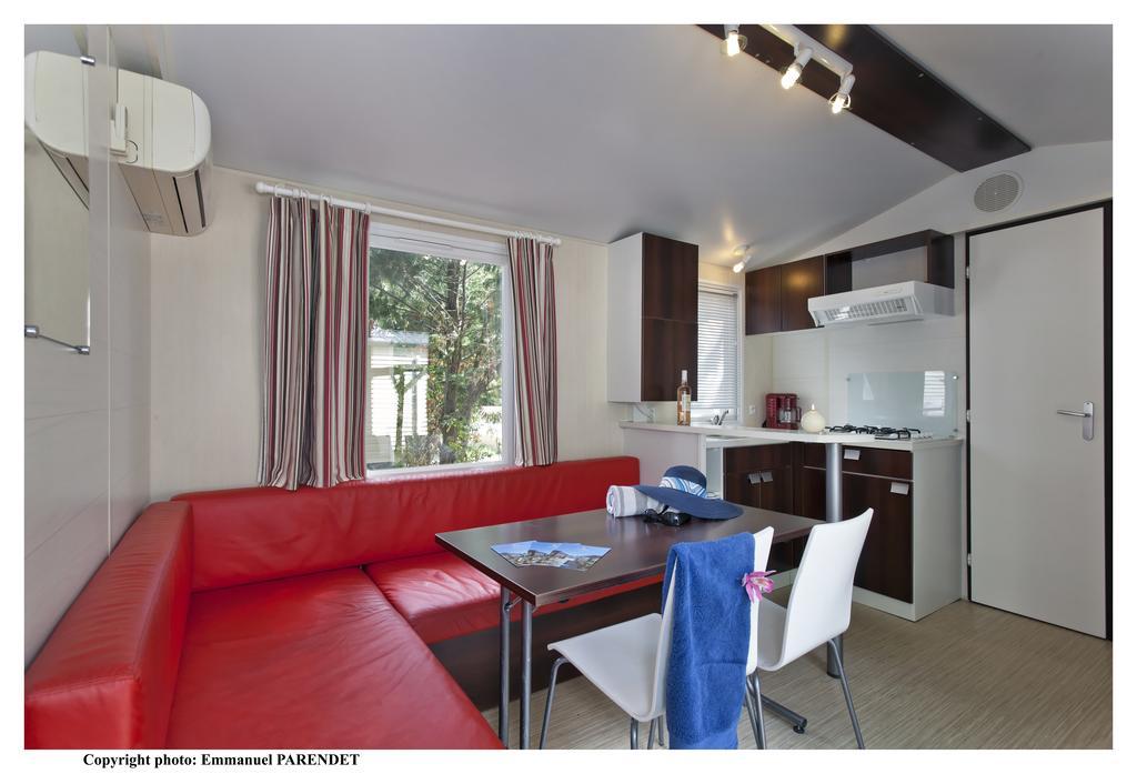 Vic'S Land Holidays Grimaud Exteriör bild