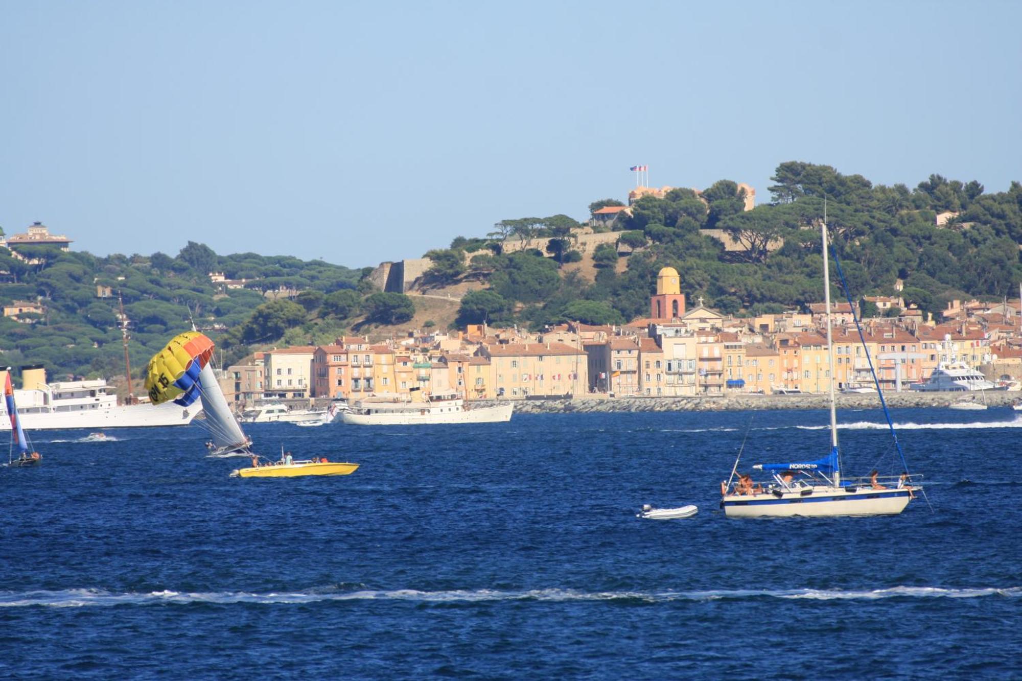 Vic'S Land Holidays Grimaud Exteriör bild