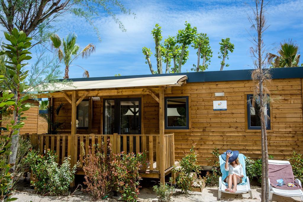 Vic'S Land Holidays Grimaud Exteriör bild