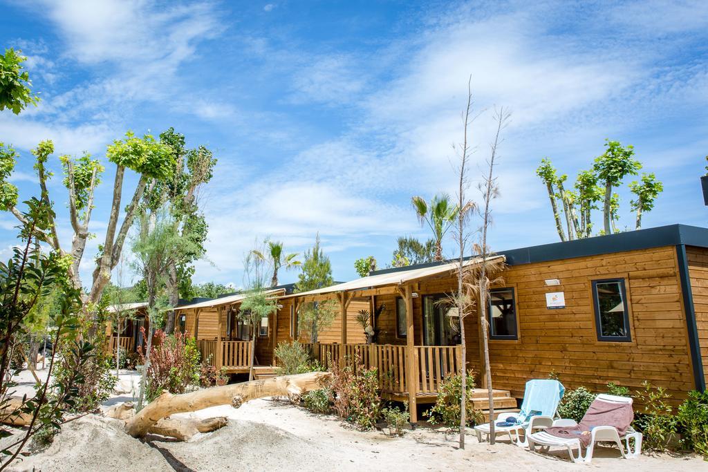 Vic'S Land Holidays Grimaud Exteriör bild
