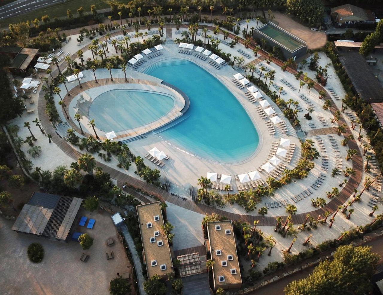 Vic'S Land Holidays Grimaud Exteriör bild